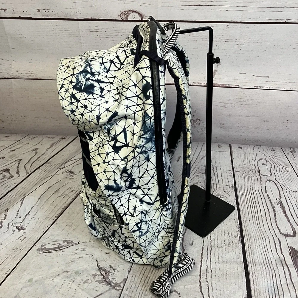 Lemon lululemon backpack